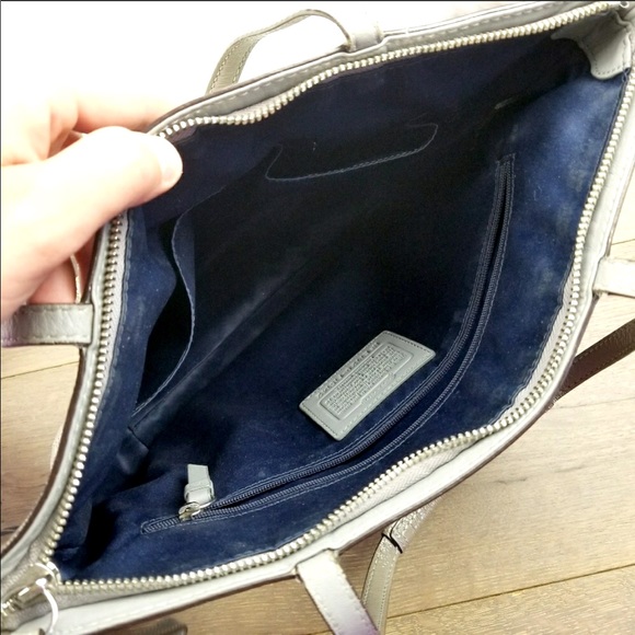 COACH Gray Textured Leather Signature Tote Bag - Picture 6 of 8